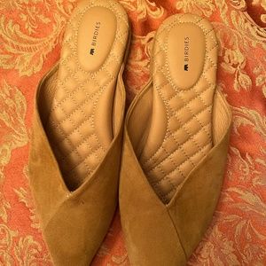 Birdies - The Swan- Golden Oak - Size 10 - suede- very good used condition.